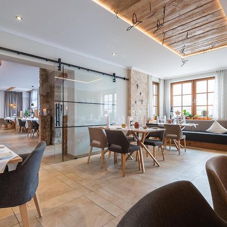 Hotel Gasthof Roessle Штеттен-ам-Кальтен-Маркт Экстерьер фото