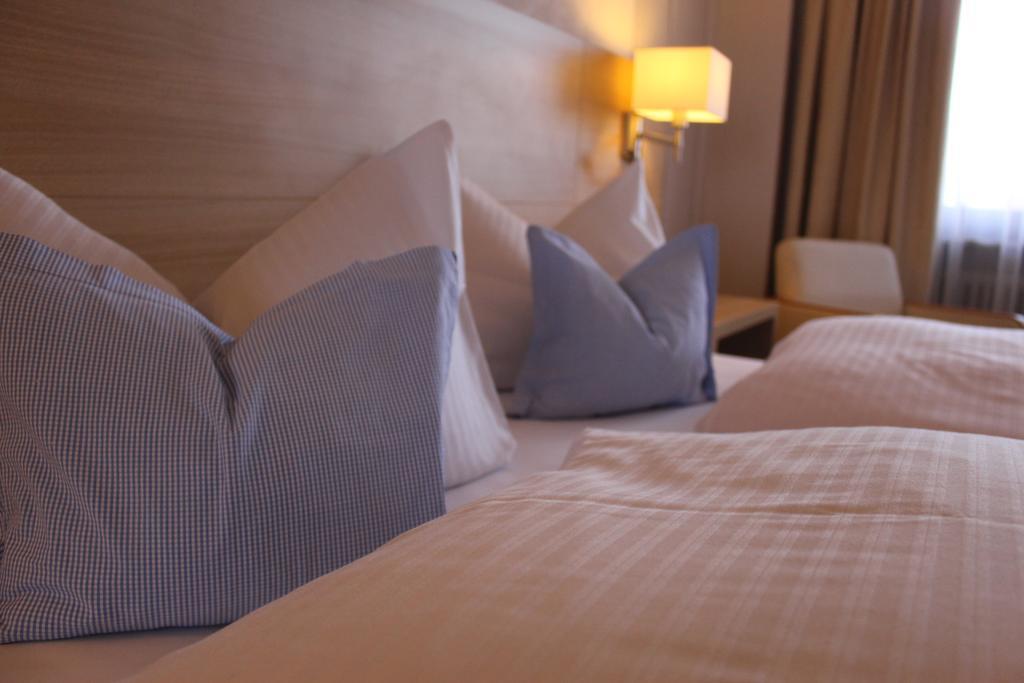 Hotel Gasthof Roessle Штеттен-ам-Кальтен-Маркт Экстерьер фото